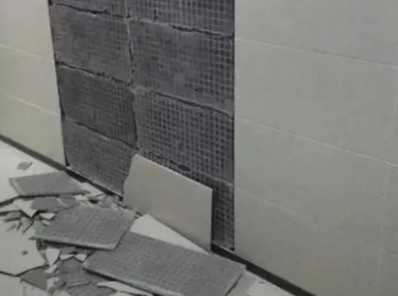 稻城瓷砖空鼓维修公司分享下稻城墙砖松动维修的知识